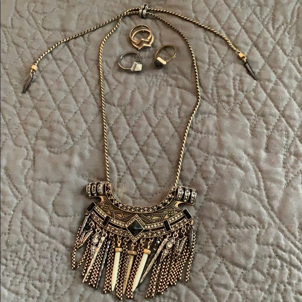 Chloe & Isabel Statement Necklace w Rings